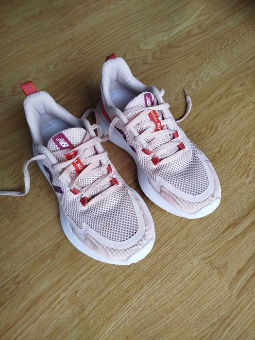 New Balance adidasi marimea 36 pentru damă femei