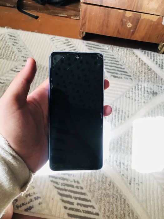 Samsung a33 128tali steklo singan