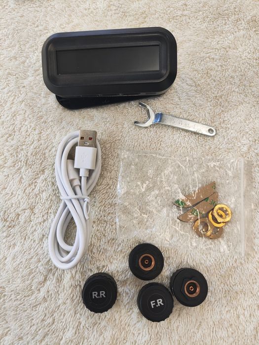 Комплект безжични датчици за налягане на гуми