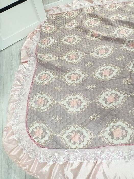 Продам покрывало на кровать