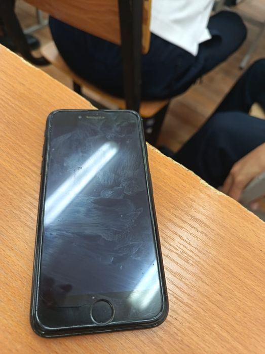 Iphone 7 продаю обм есть