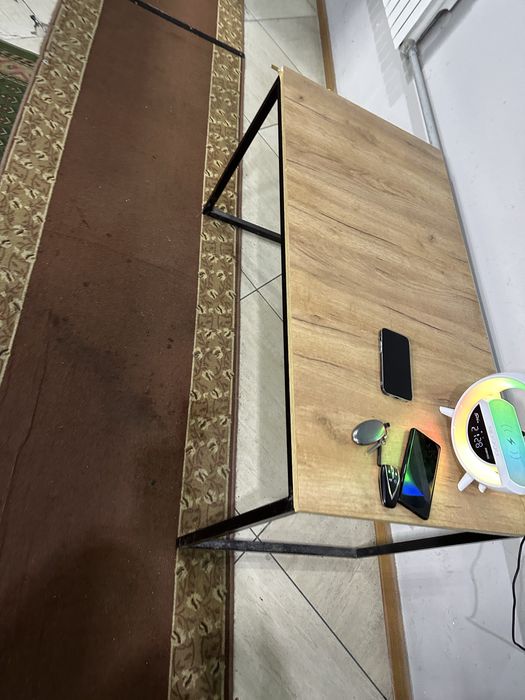 Холодильник для напитков|Ресепшн|столы|диваны