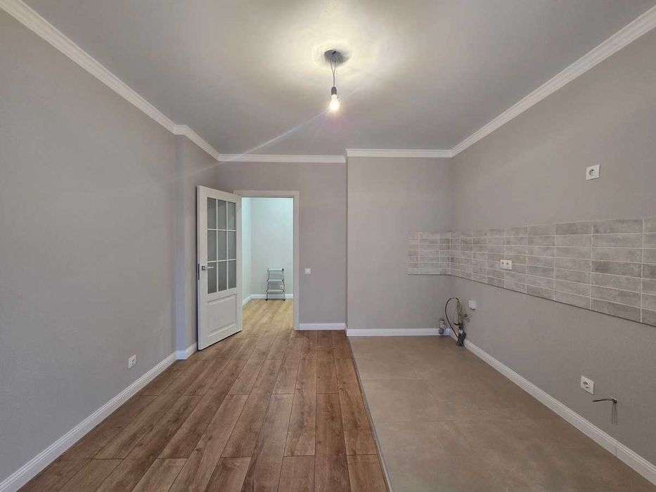 Продам 1 ком квартиру Варламова 27В