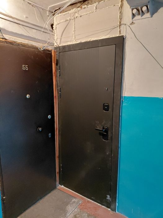 Установка входных дверей