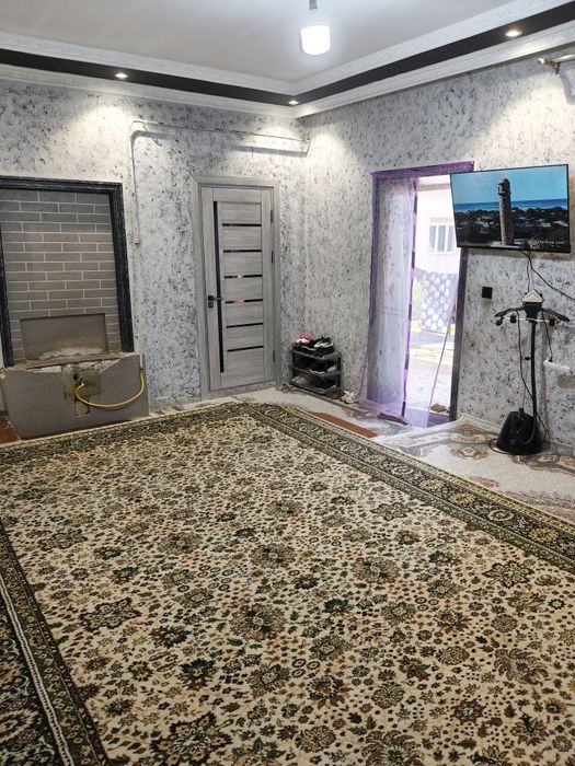 Уй сотилади.коплонбек таможния йолли юзи