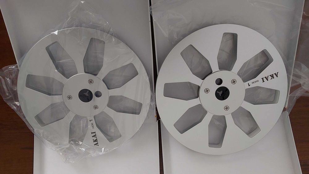 Кассеты  Maxell XL2  бобины  катушки Akai Ampex