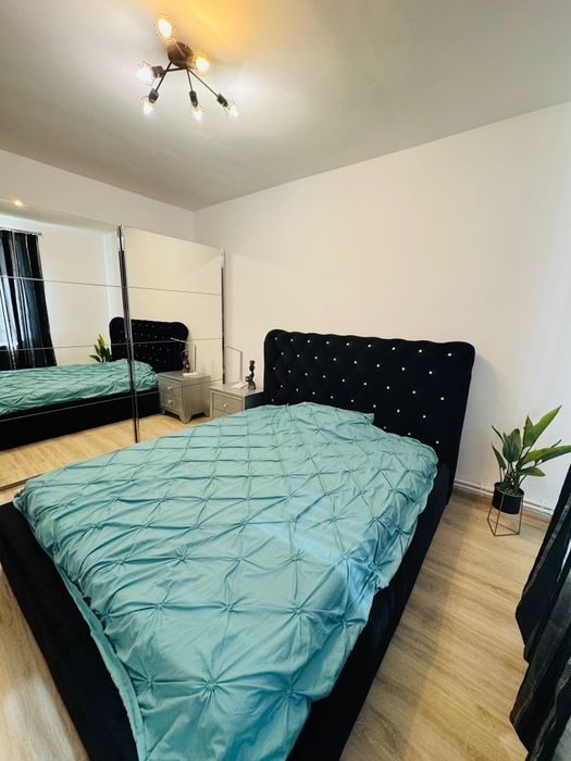 Închiriez apartament Bulevardul Castanilor