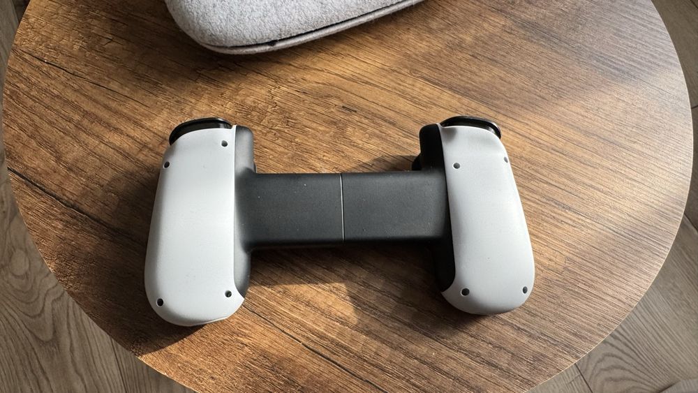 Backbone One PlayStation USB-C (iPhone / Android) + husă – pachet complet, ca nou