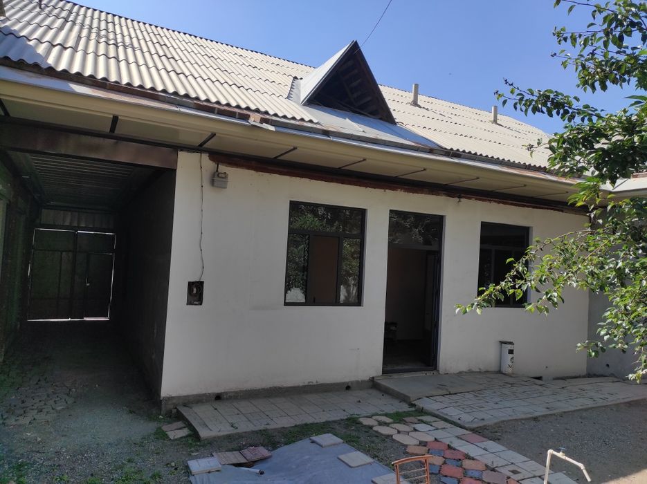 Уй сотилади Navruz Mall ёлида