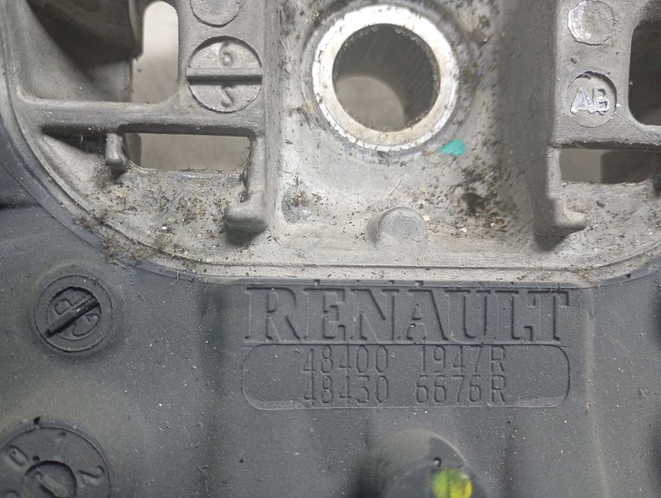 Volan in 3 spite cu comenzi 484001947R Dacia Logan 2 (2013 - 2016) 1.2 benzina D4F732 1.2 benzina D4F732 D4F732