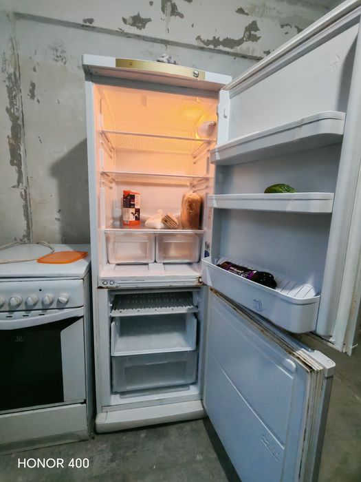 Продам холодильник