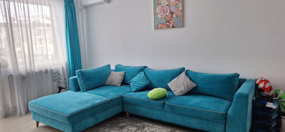 Vând apartament 2 camere în  tractorul