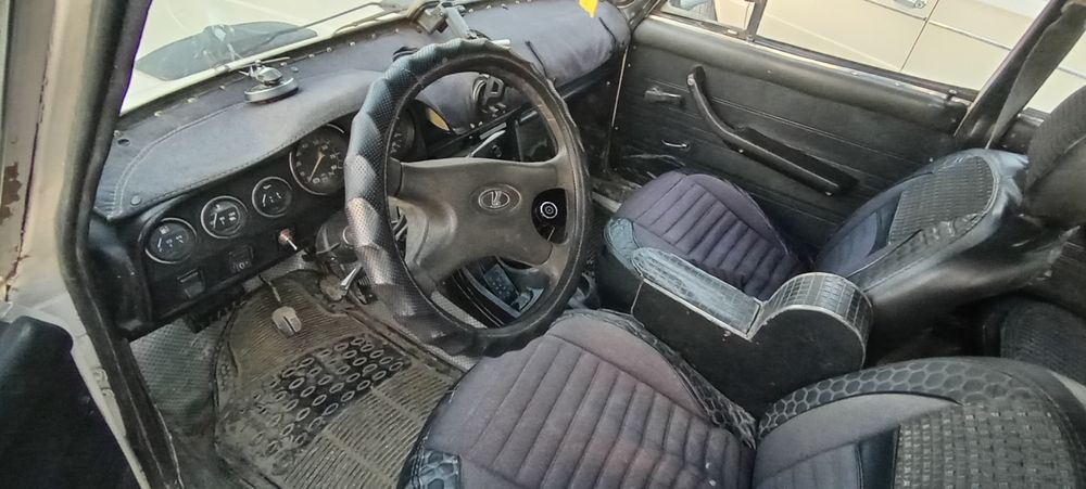 Moshina vaz 2106 benzin 1996