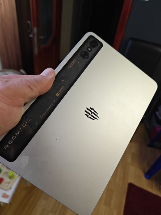 Vând sau Schimb Tableta Redmagic ASTRA  TOP!!