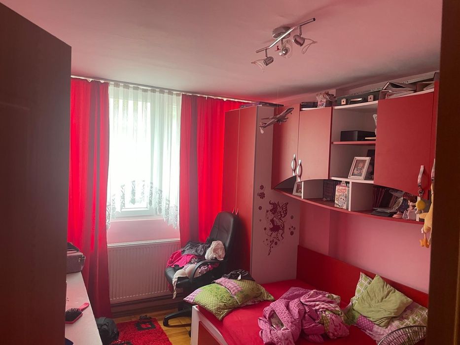 Apartament cu 4camere decomandat