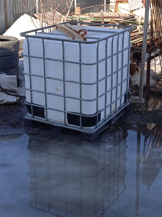 Продам кубовик для воды