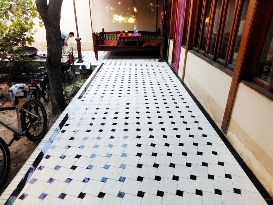 Bruschatka Kafel sokil zina