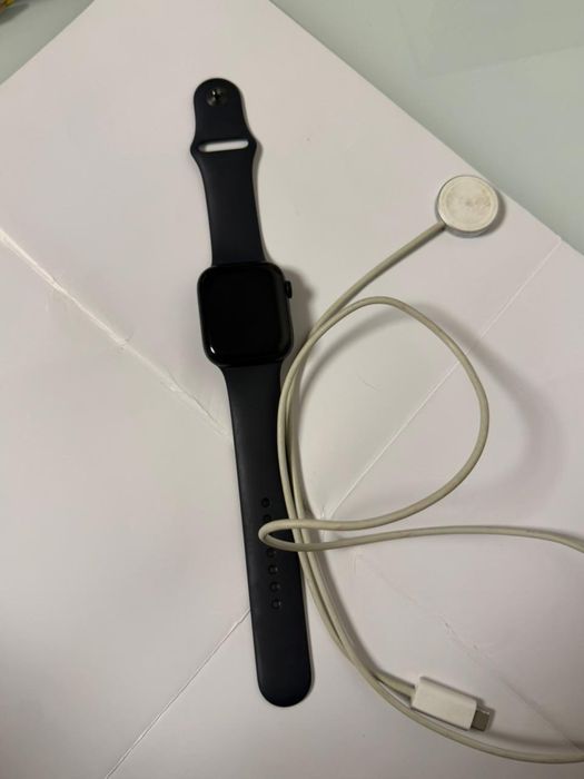 Apple watch series 8