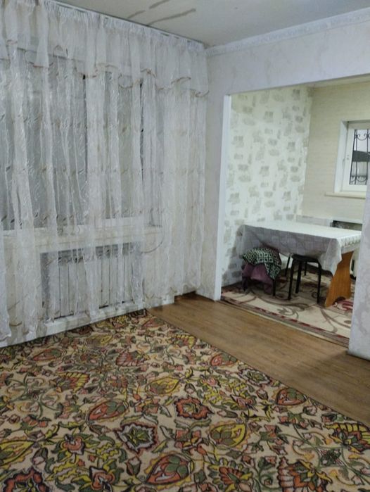 Сдам часть  дома  2к кухня