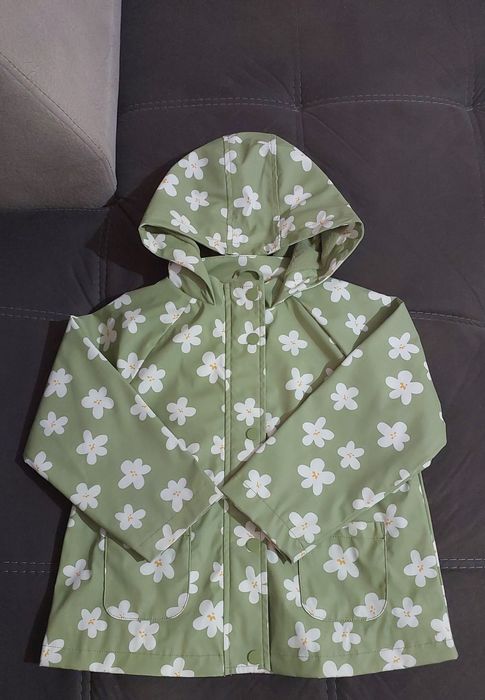 Гумирано яке  (дъждобран) LC Waikiki , 5-6г