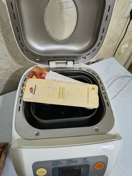 Продам хлебопечку