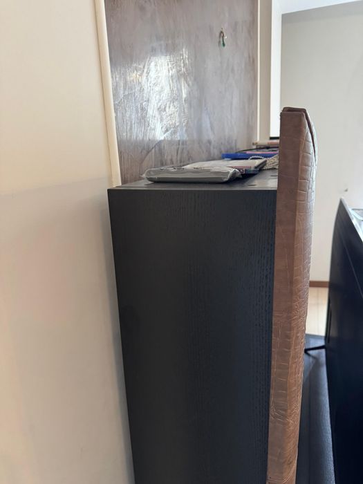 Тумба для телевизора с полками