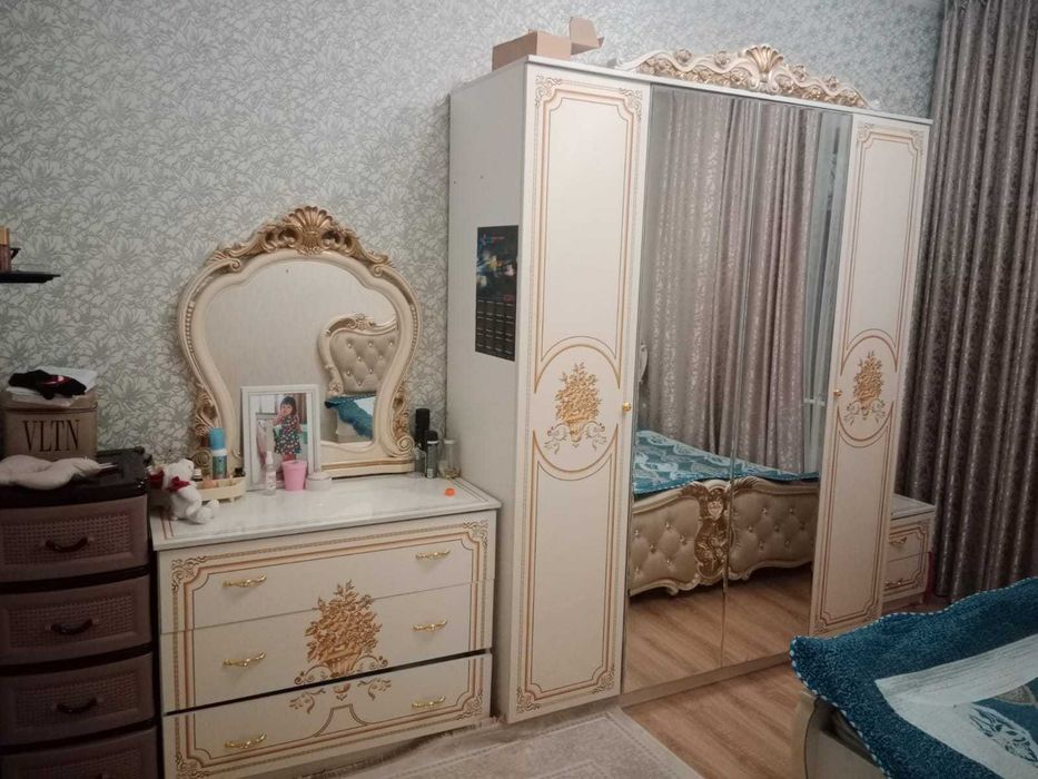 Спальный гарнитур