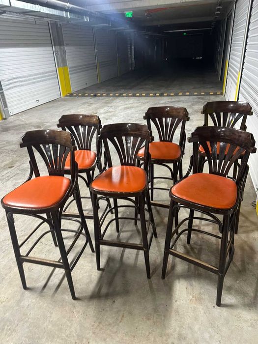 6 бар стола, в добро състояние