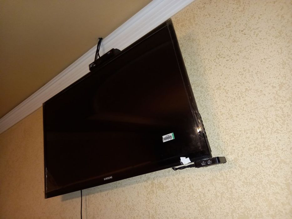 Samsung 43 tali led tv  200 ga beraman