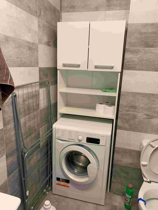 Inchiriez apartament Piata 1 mai
