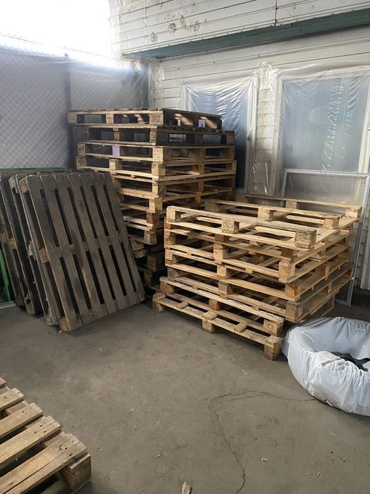 Продам поддоны срочно дешево около 20 штуе
