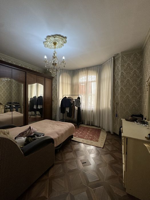 МедГородок 7.7 сот 8 хона Евроремонт 2 этаж 3 уровен ор: Урология