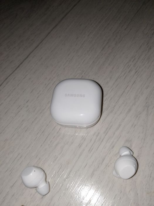 Наушники Samsung
