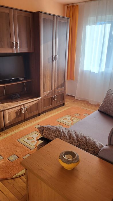 Închiriez garsoniera in zona Dacia
