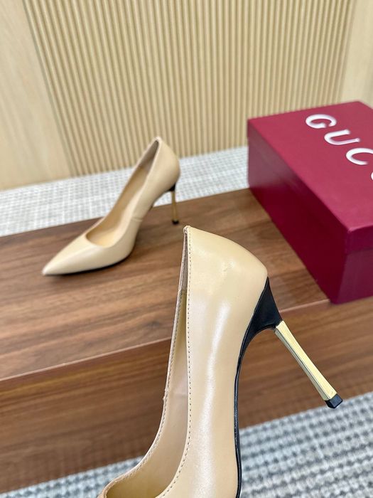 Gucci Leather Pumps – Nude Beige