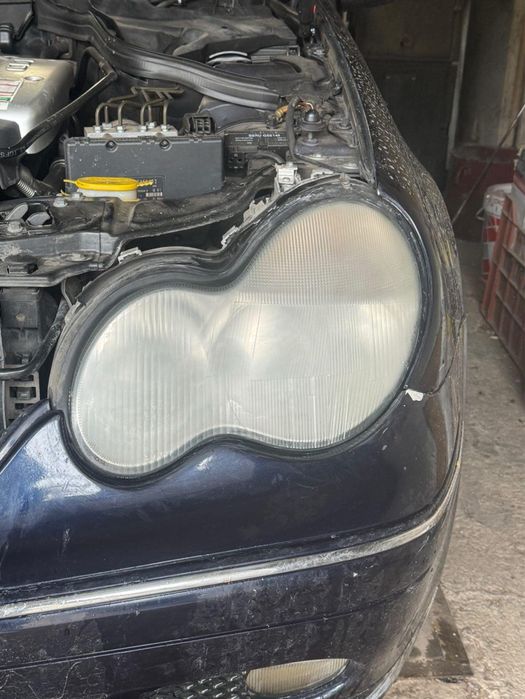 Полиране на фарове страхотен ефект - 33 евро.