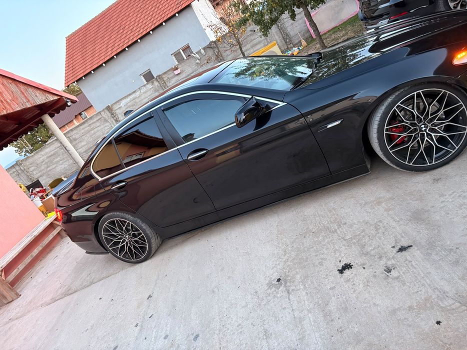 Vând BMW F10, an fabricație 2011, motor N47, cu 285.000 km reali