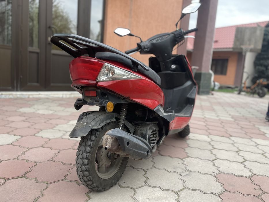 Продам мопед M8 скутер