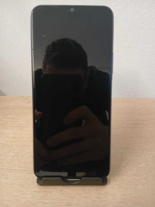 Telefon Smart Vivo Y21 (V2111) Metallic Blue, 4GB + 1GB RAM, Capacitate de Stocare 64GB