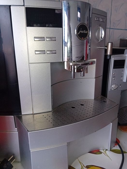 Vând aparat cafea jura impressa