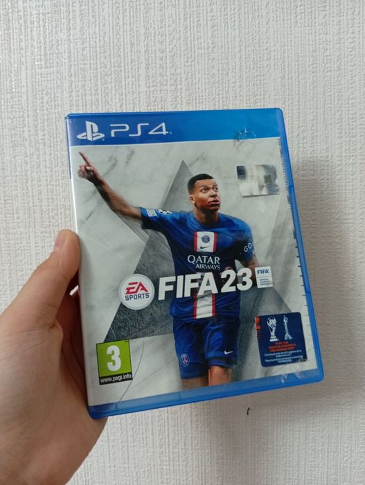 Продам FIFA 23, срочно