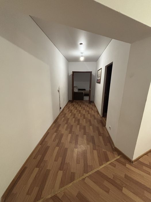 Продам Срочно 2 ком квартиру на Батыс-2