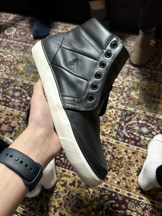 Adidasi polo isaak
