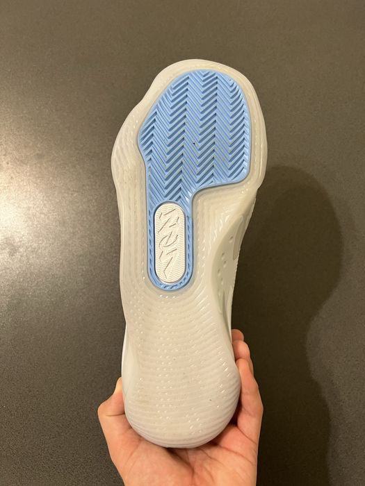 Adidasi Jordan Zion 3, 42.5