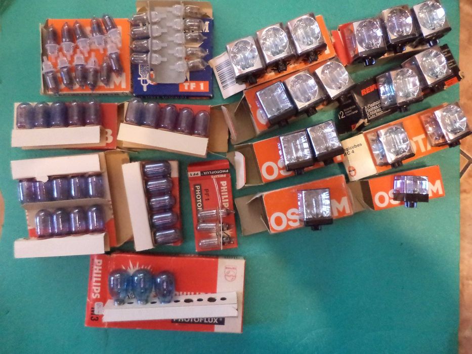 Vechi accesorii foto filme, becuri magneziu