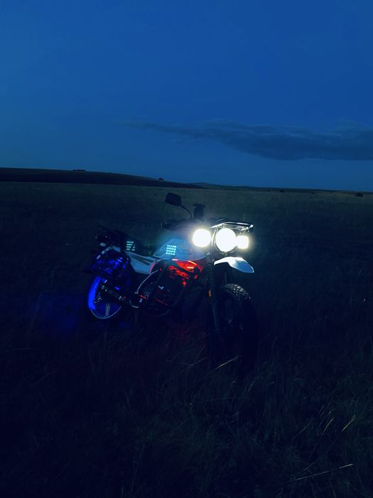 Мотоцикл 200 куб