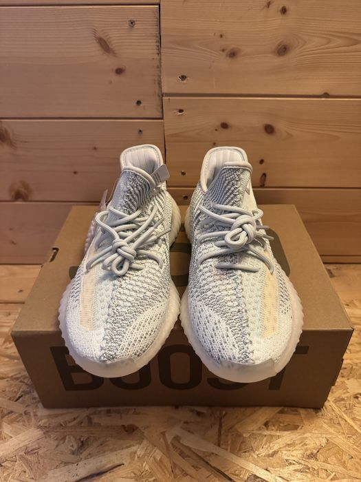Yeezy Cloud White 37,43