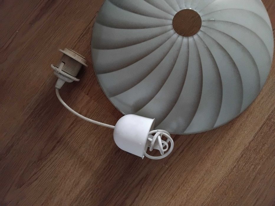 Отлично запазен полилей, пълен комплект за монтаж