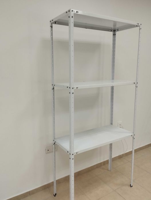 Стелажи - оборудване за склад или магазин