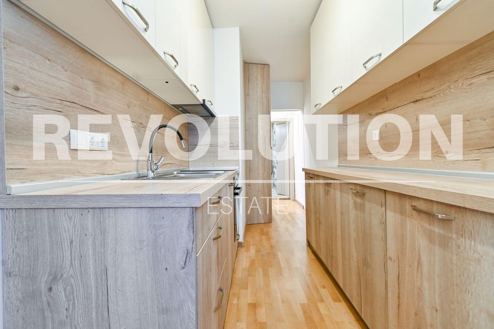 Дава се под наем Двустаен апартамент в София, Младост 4 - 70 кв.м за 698.19 € - Снимка #4